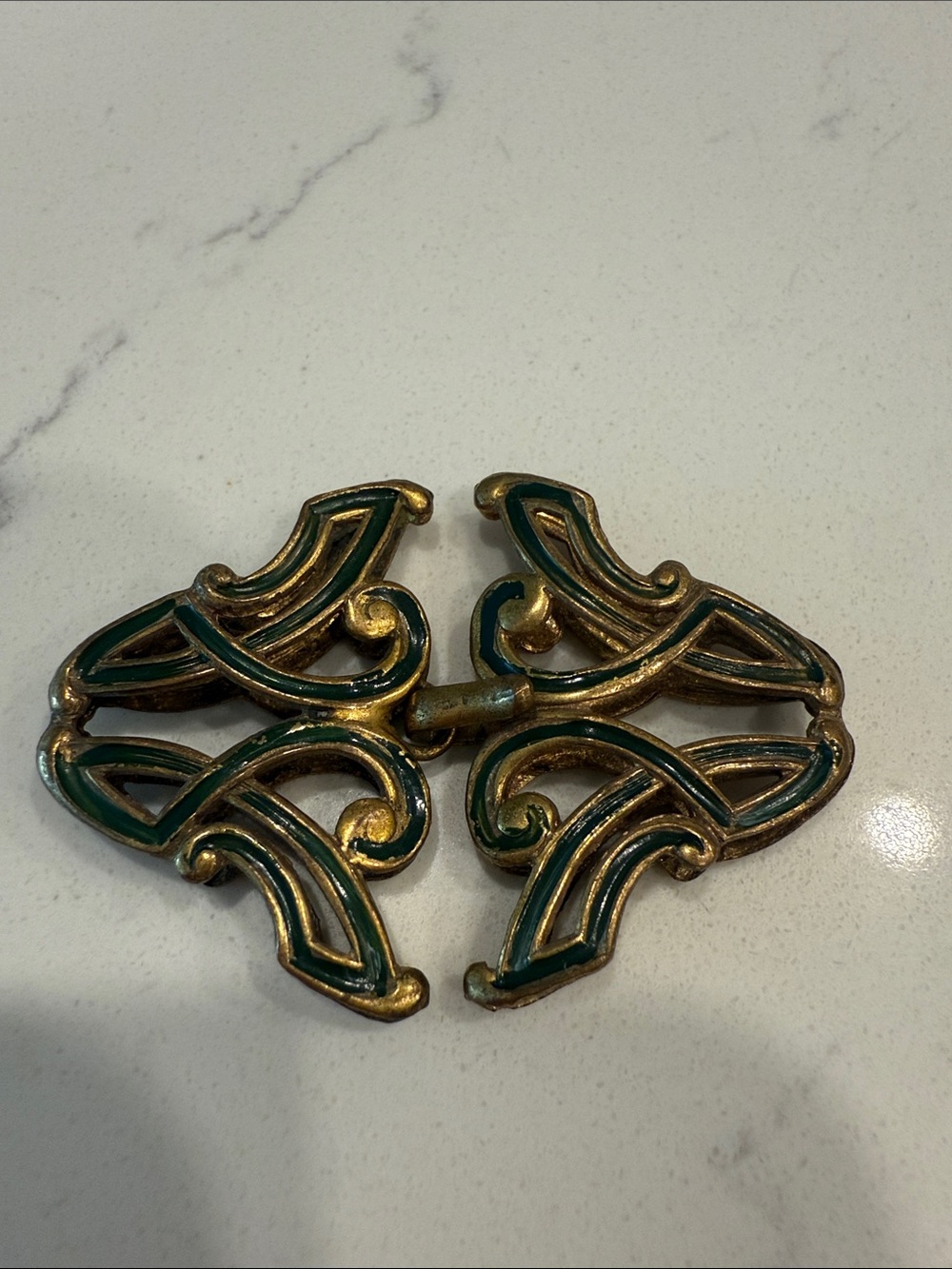 Antique Enamel Cape Closure